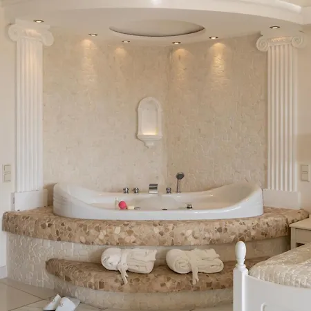 Daire #1 Luxury Jacuzzi Penthouse In Quiet Centre *