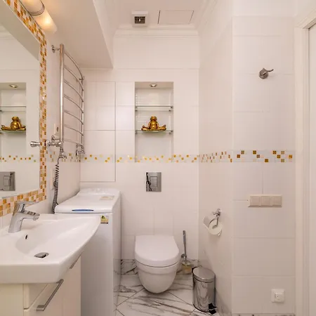 Daire #1 Luxury Jacuzzi Penthouse In Quiet Centre *