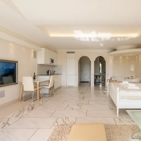 Jacuzzi Penthouse With Terrace And Free Parking - Lägenhet