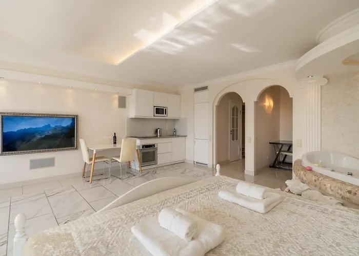 Jacuzzi Penthouse With Terrace And Free Parking - Riga Apartment