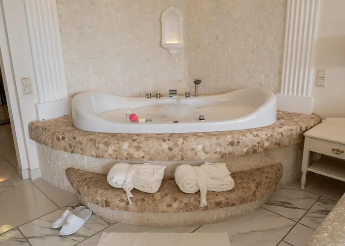 Apartment Jacuzzi Penthouse With Terrace And Free Parking - Riga Riga