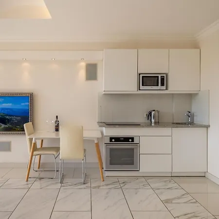 Apartment #1 Luxury Jacuzzi Penthouse In Quiet Centre