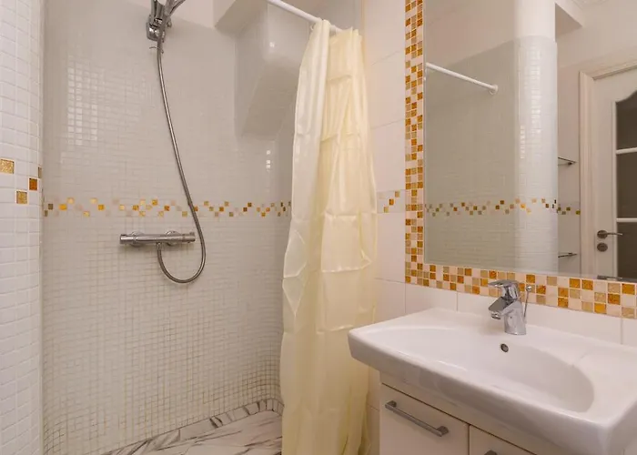 #1 Luxury Jacuzzi Penthouse In Quiet Centre Riga